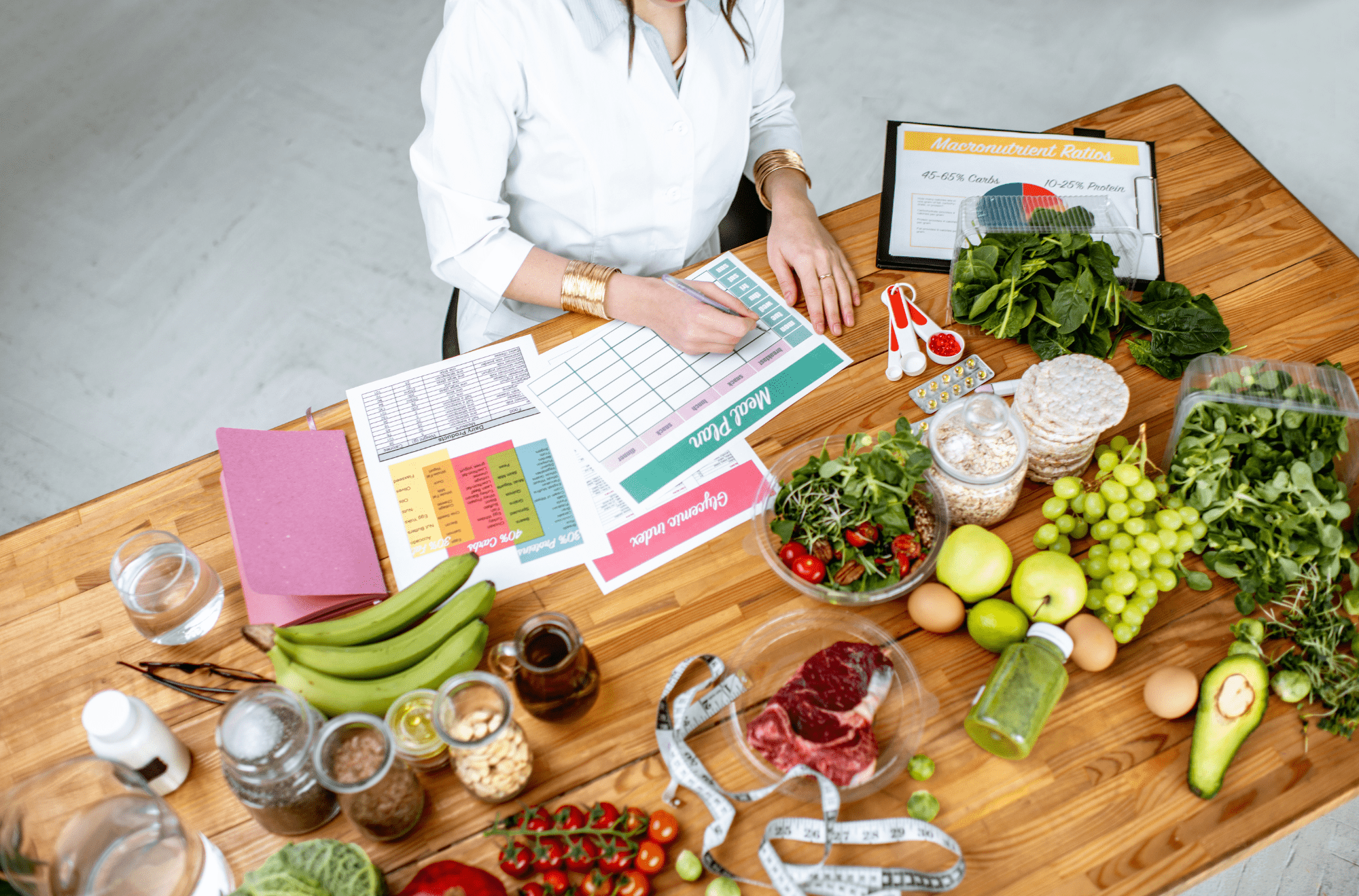 En este momento estás viendo Qué es un dietista – nutricionista, qué hace y para qué sirve